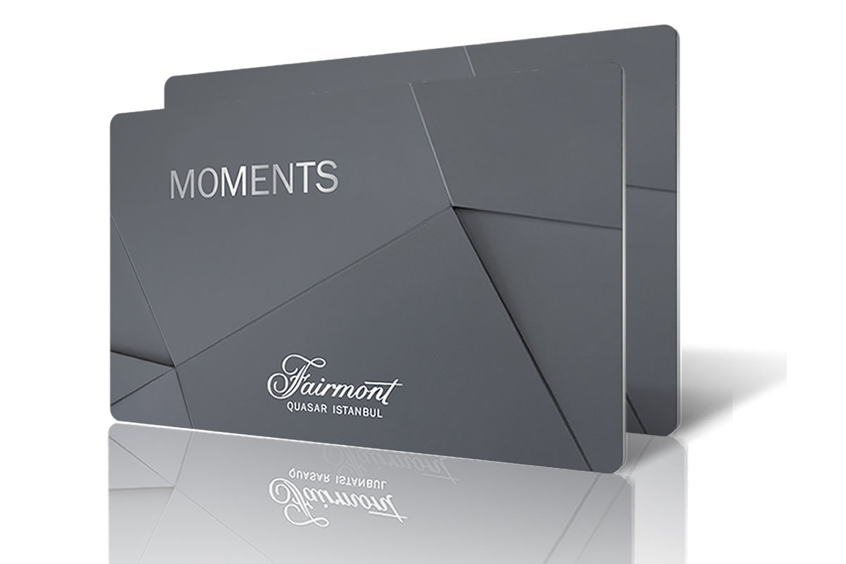 Moments Card Gold
